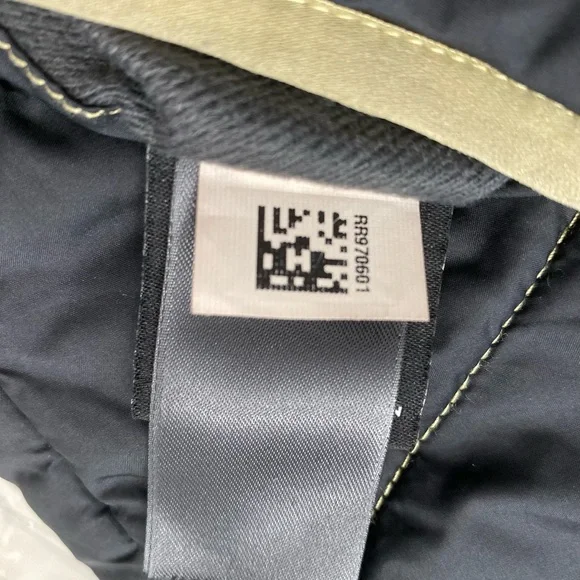 North face reversible puffer jacket/coat - Picture 6 of 8